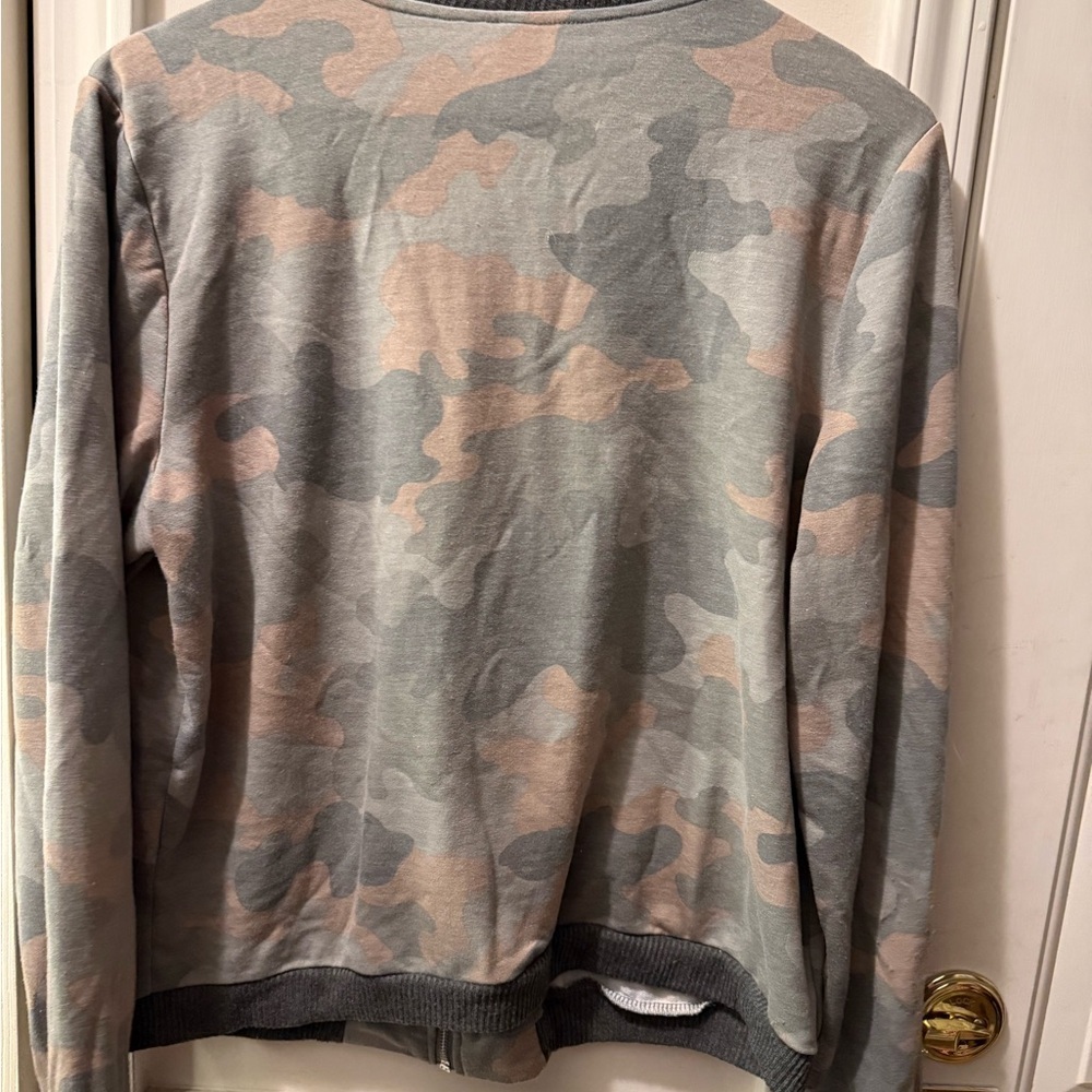 No Boundaries Camo Full Zip Top - Picture 6 of 7